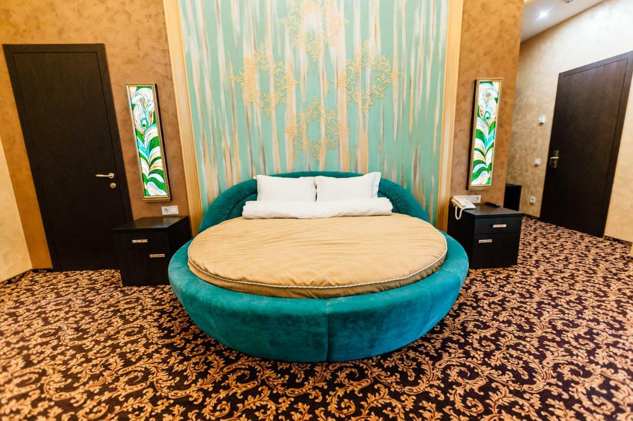 Khan-Chinar Hotel 드네프로페트로프스크 외부 사진